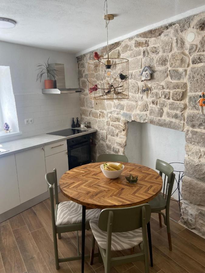 Apartman Oleandar Kastela Exterior photo